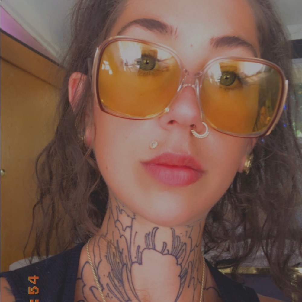 Vintage Oscar De La Renta sunglasses